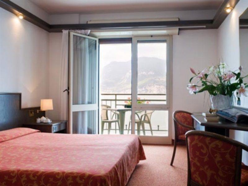 Hotel Drago Brenzone sul Garda Exterior foto